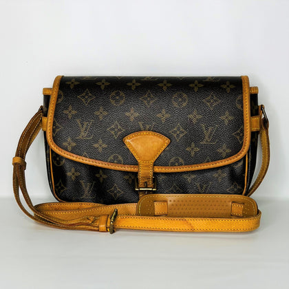 Louis Vuitton Artsy MM Monogram ○ Labellov ○ Buy and Sell Authentic Luxury